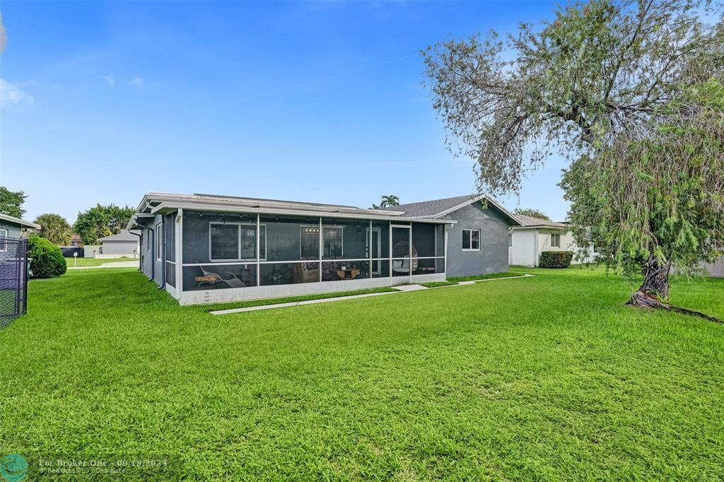 For Sale: $530,000 (3 beds, 2 baths, 1654 Square Feet)