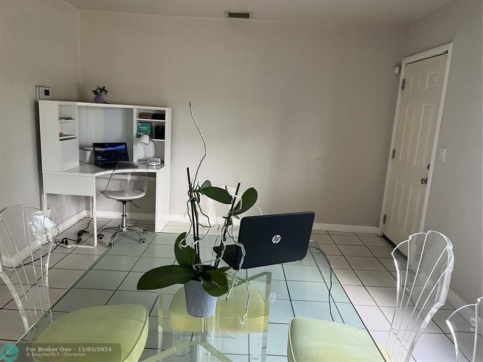 En Venta: $675,000 (3 camas, 2 baños, 1236 Pies cuadrados)