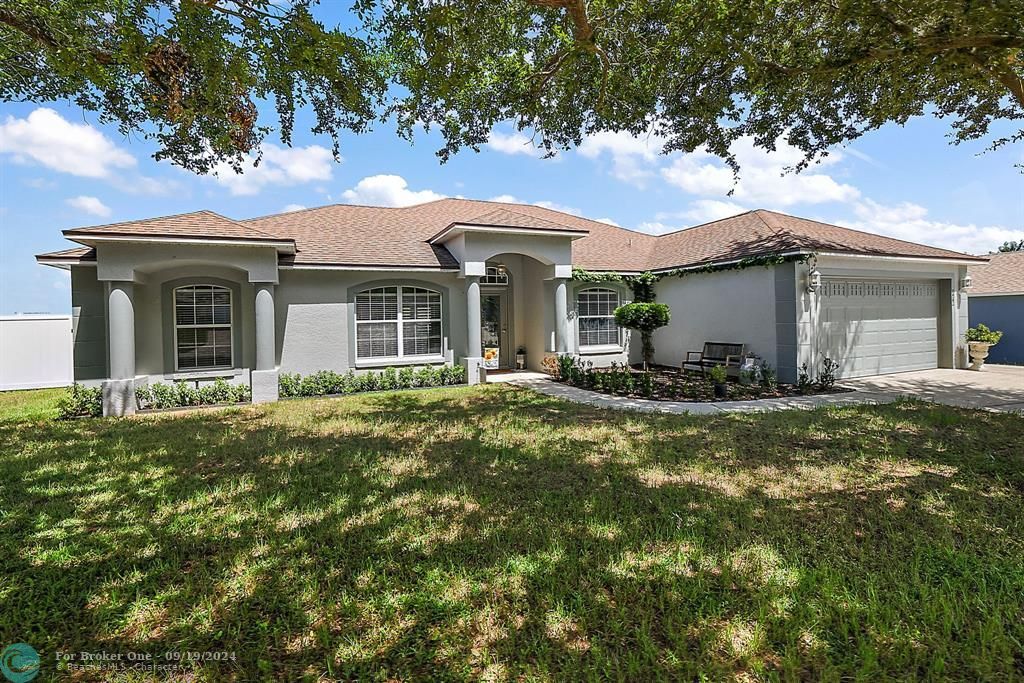 Active With Contract: $425,000 (3 beds, 2 baths, 1767 Square Feet)