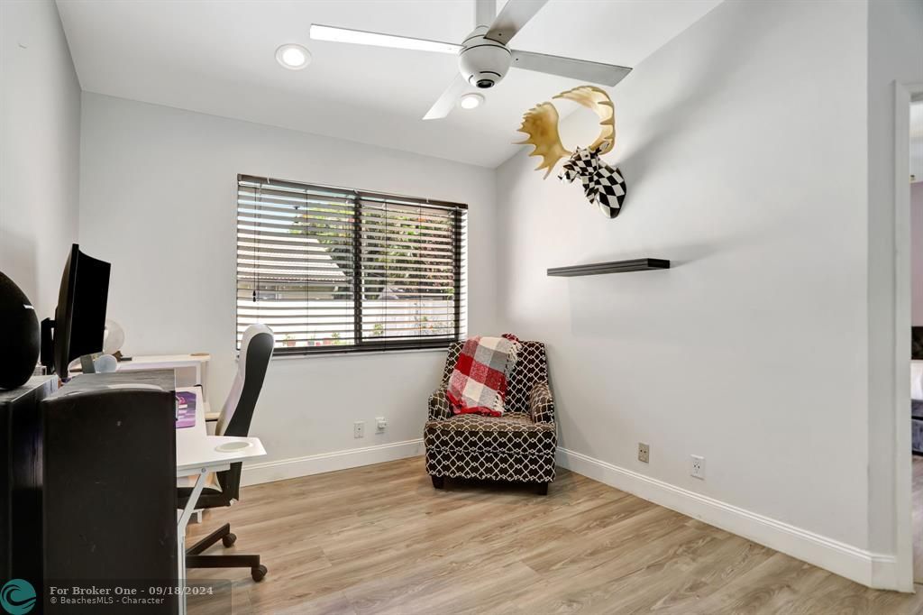 Active With Contract: $800,000 (4 beds, 2 baths, 2716 Square Feet)