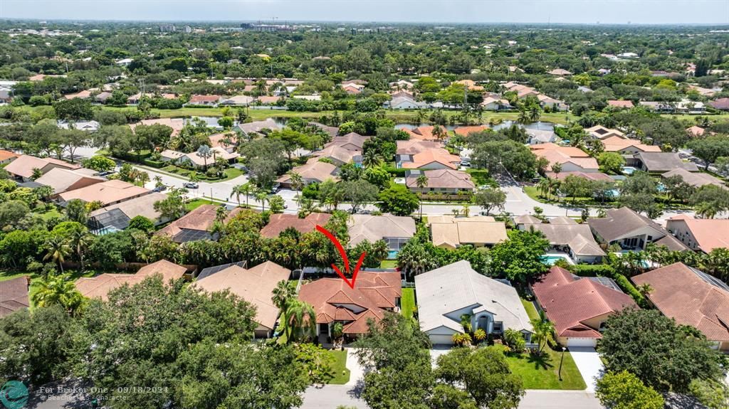 Active With Contract: $800,000 (4 beds, 2 baths, 2716 Square Feet)