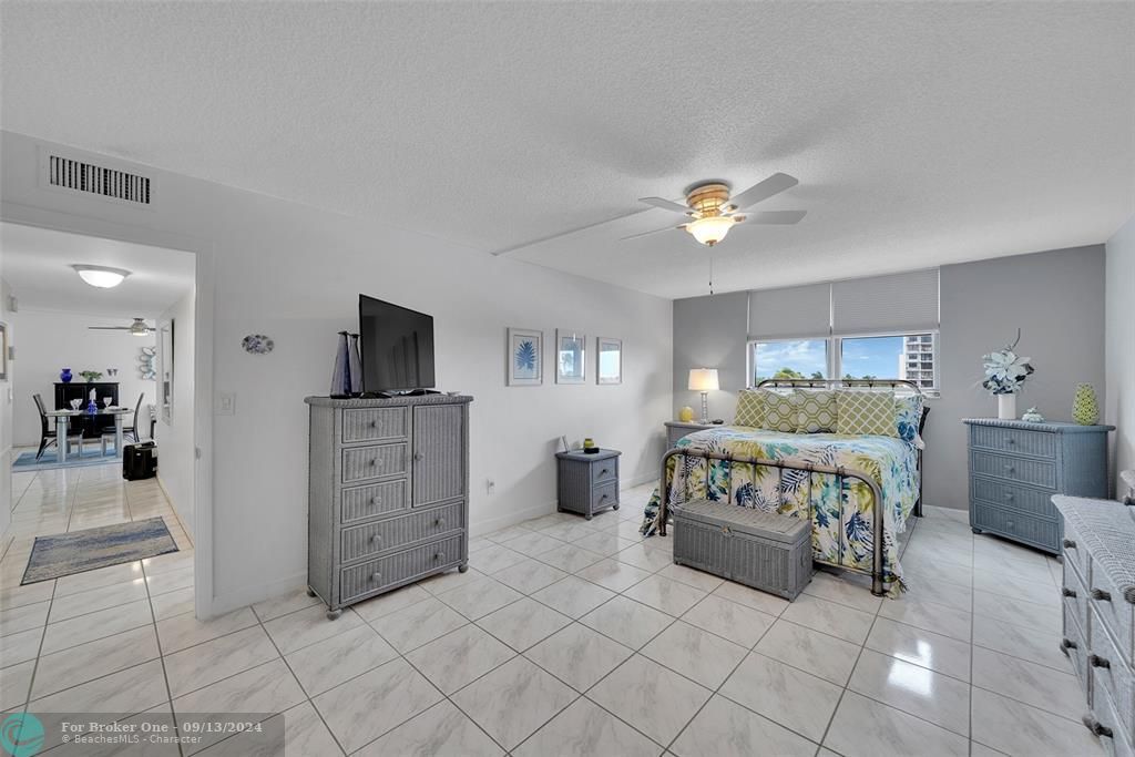 For Sale: $474,747 (2 beds, 2 baths, 1465 Square Feet)