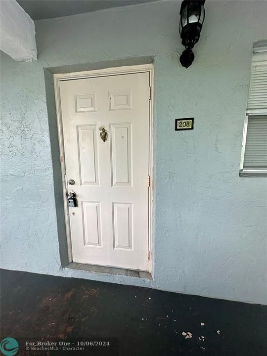 For Rent: $1,800 (2 beds, 2 baths, 1000 Square Feet)