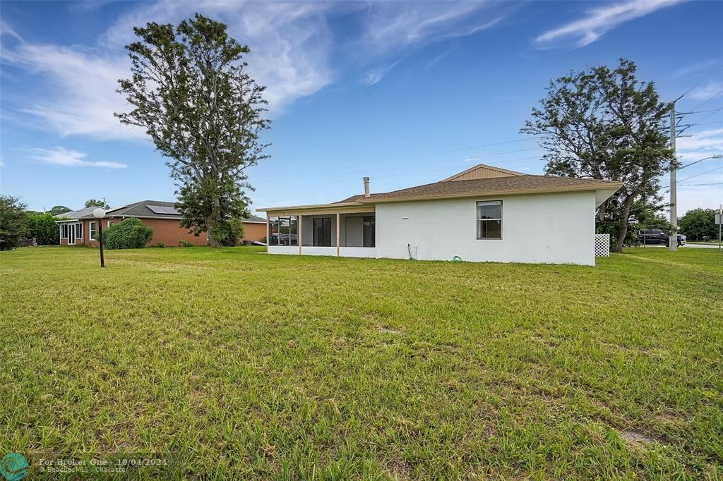 Active With Contract: $375,000 (4 beds, 2 baths, 1810 Square Feet)