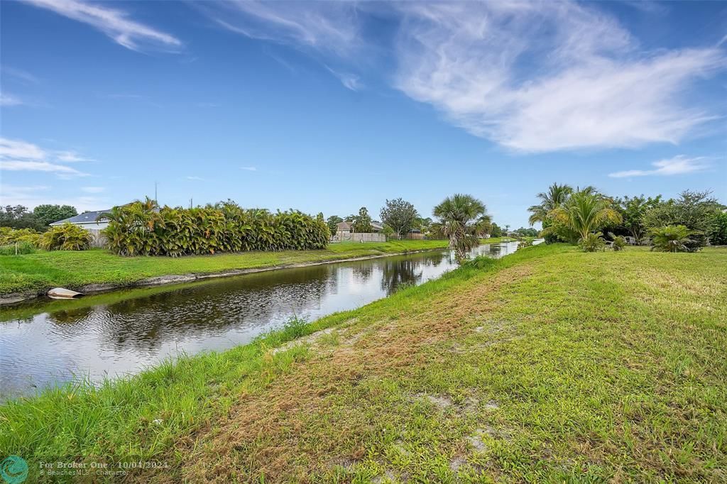 Active With Contract: $375,000 (4 beds, 2 baths, 1810 Square Feet)