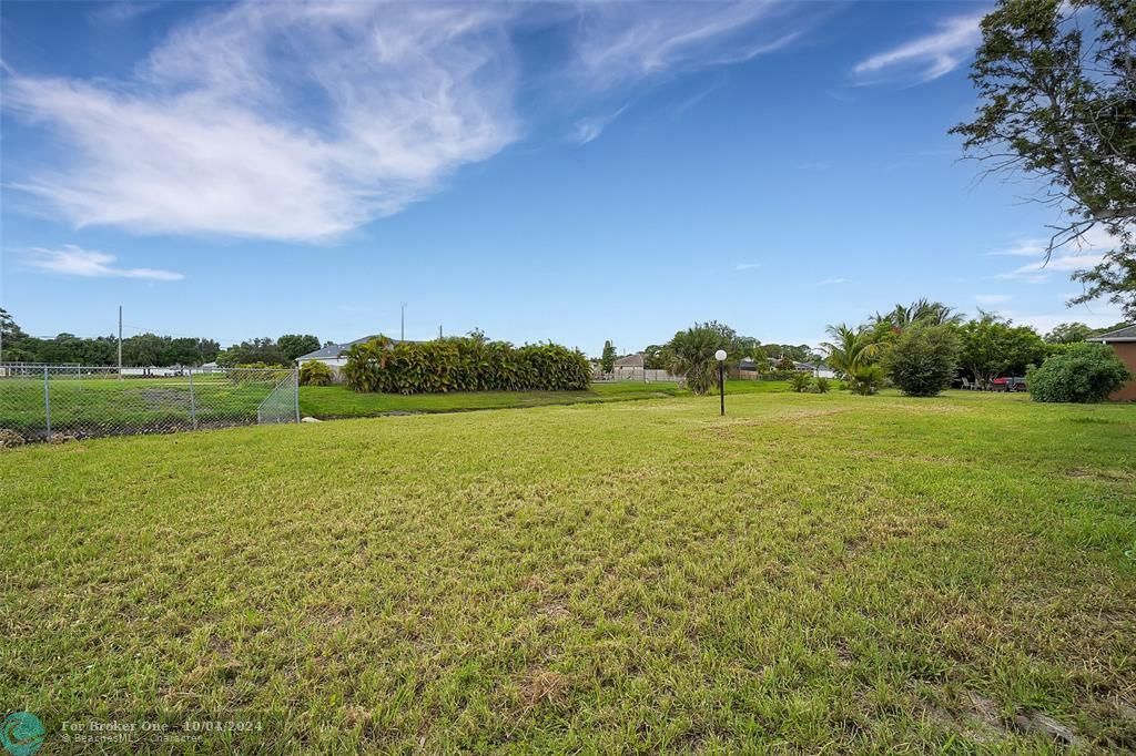 Active With Contract: $375,000 (4 beds, 2 baths, 1810 Square Feet)