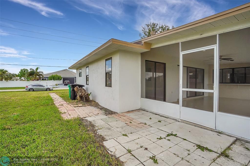 Active With Contract: $375,000 (4 beds, 2 baths, 1810 Square Feet)