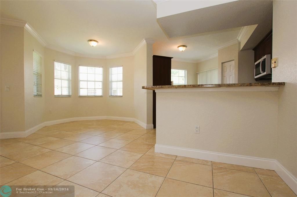 Active With Contract: $2,500 (2 beds, 2 baths, 1400 Square Feet)