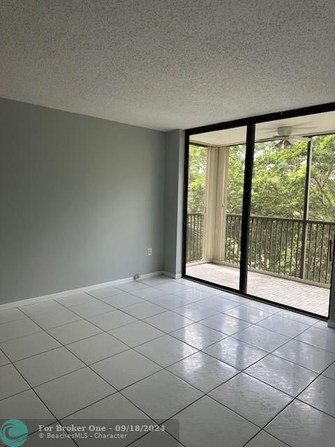 For Rent: $2,150 (2 beds, 2 baths, 1085 Square Feet)