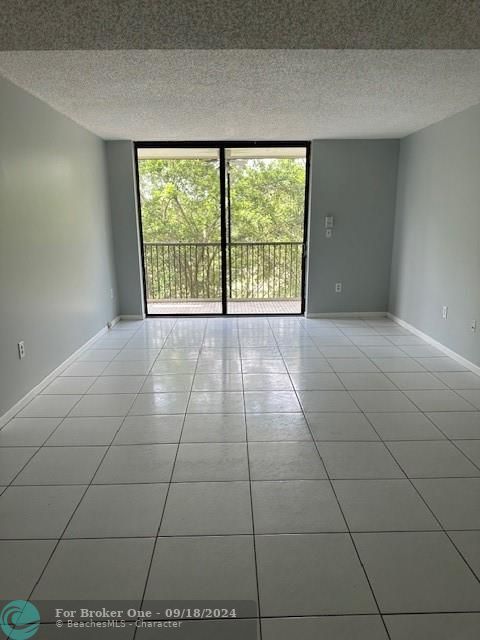 For Rent: $2,150 (2 beds, 2 baths, 1085 Square Feet)