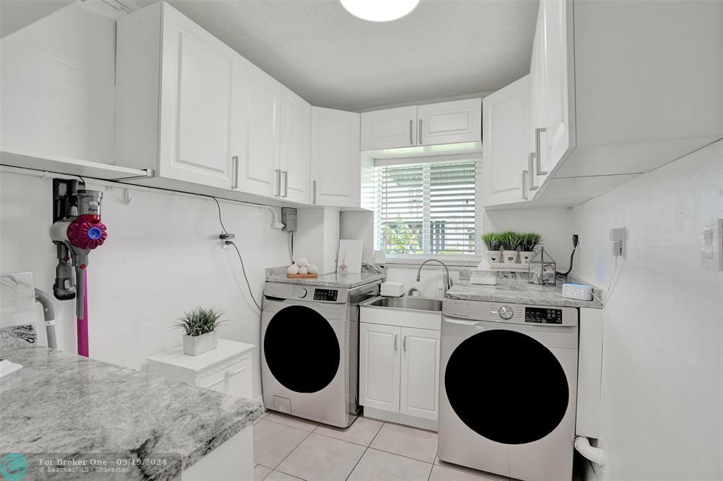 Active With Contract: $375,000 (3 beds, 1 baths, 1305 Square Feet)