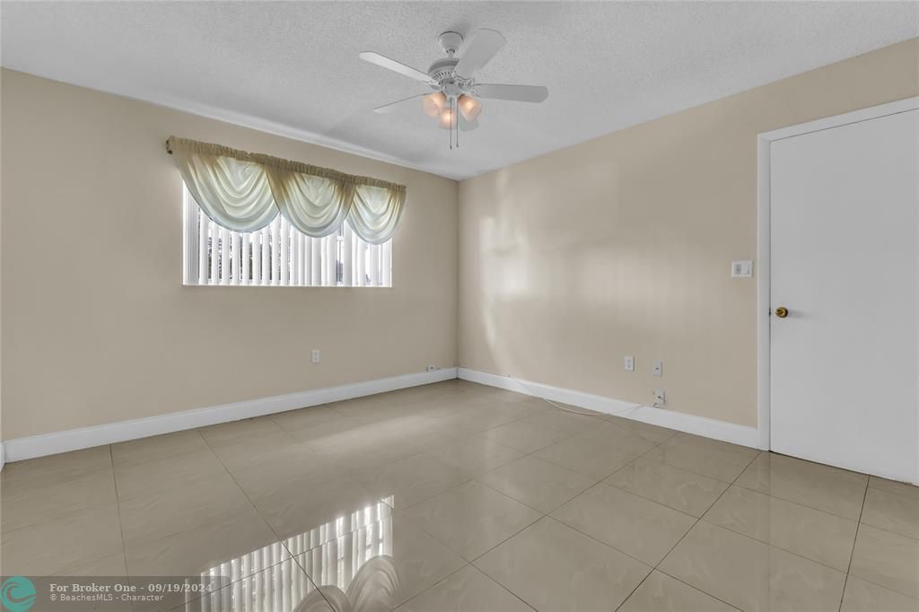 For Sale: $200,000 (2 beds, 2 baths, 850 Square Feet)