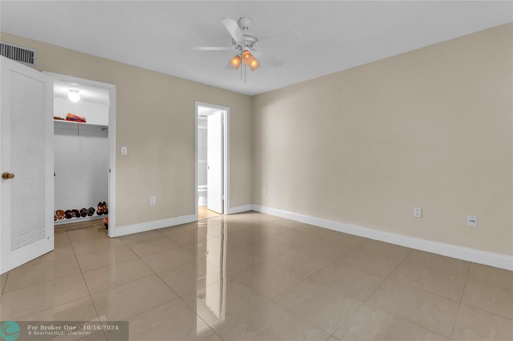 For Sale: $200,000 (2 beds, 2 baths, 850 Square Feet)