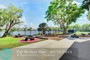 For Sale: $700,000 (4 beds, 3 baths, 2100 Square Feet)