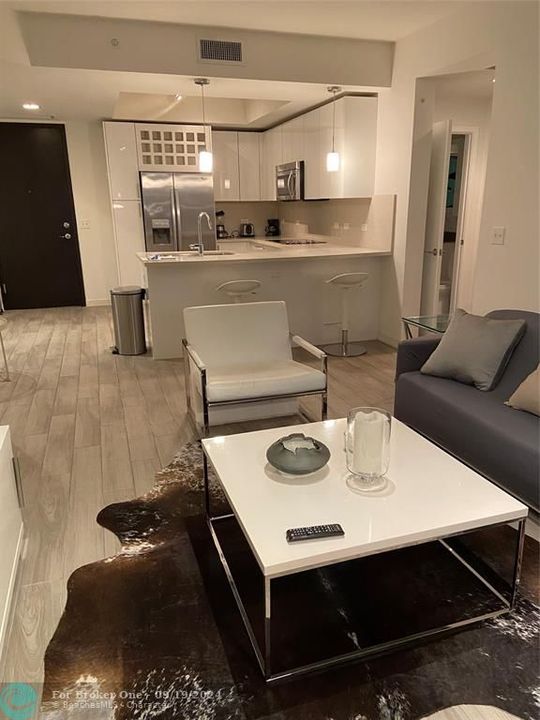 Active With Contract: $4,400 (2 beds, 2 baths, 1097 Square Feet)