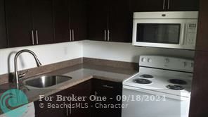 For Rent: $2,500 (3 beds, 2 baths, 1027 Square Feet)