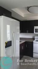 For Rent: $2,500 (3 beds, 2 baths, 1027 Square Feet)