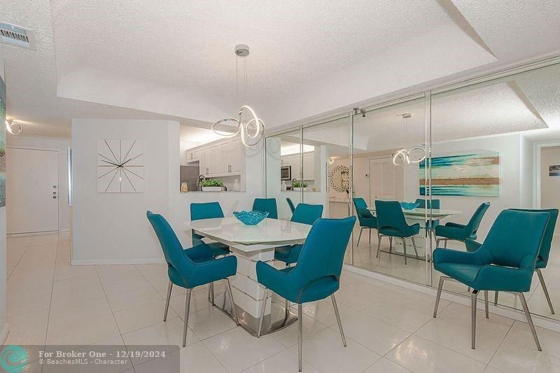 Activo con contrato: $375,000 (2 camas, 2 baños, 1800 Pies cuadrados)