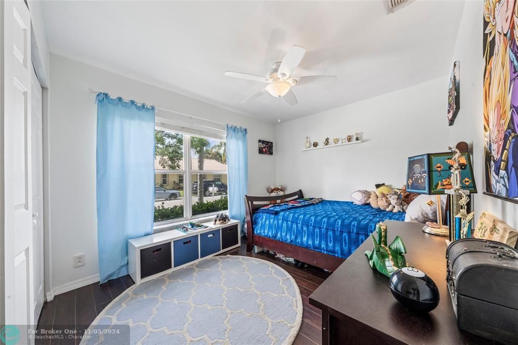 Active With Contract: $575,000 (4 beds, 2 baths, 1658 Square Feet)