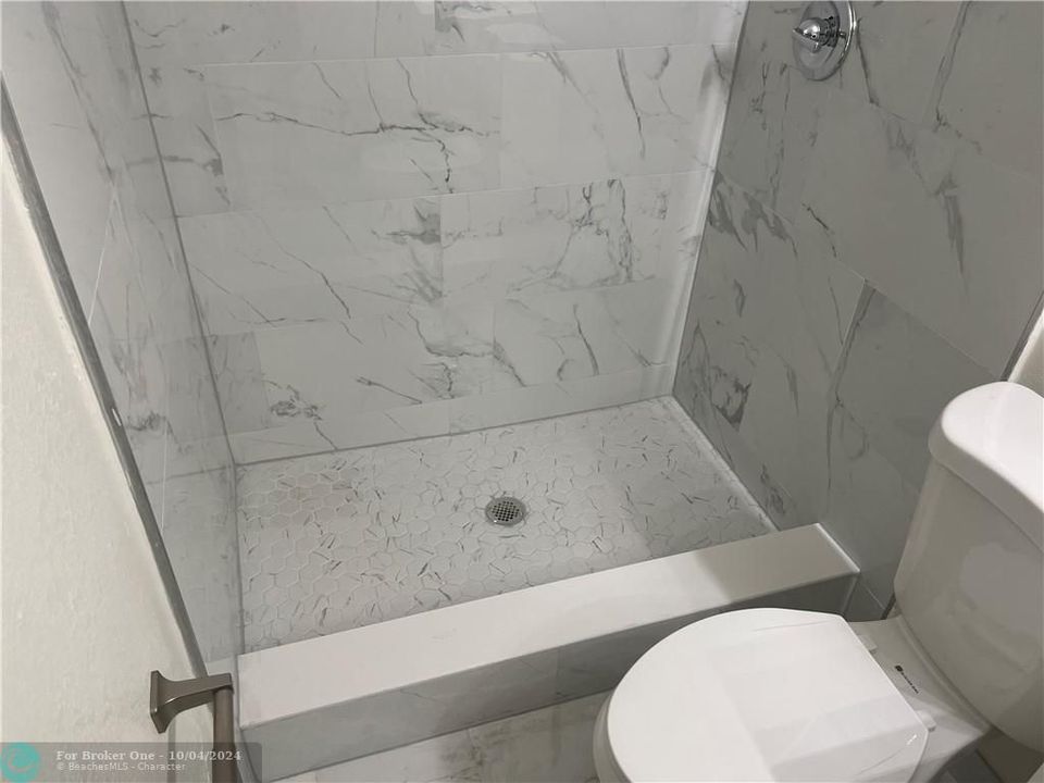 Vendido Recientemente: $2,150 (2 camas, 2 baños, 1100 Pies cuadrados)