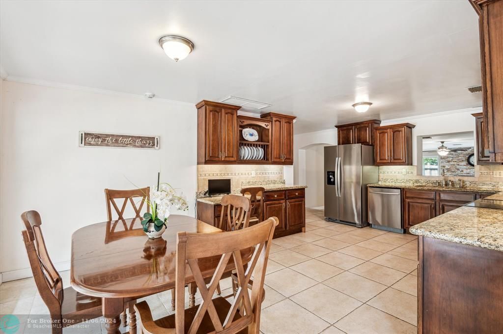 Active With Contract: $779,000 (3 beds, 3 baths, 2516 Square Feet)