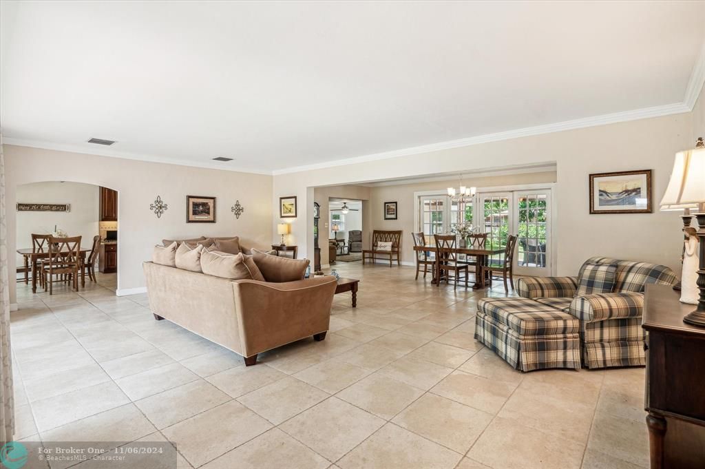 Active With Contract: $779,000 (3 beds, 3 baths, 2516 Square Feet)