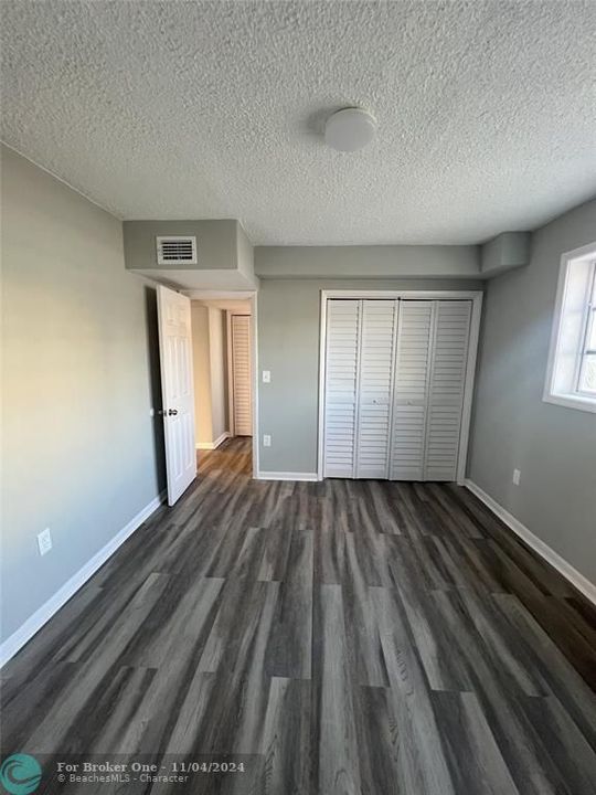 Active With Contract: $1,775 (1 beds, 1 baths, 10386 Square Feet)