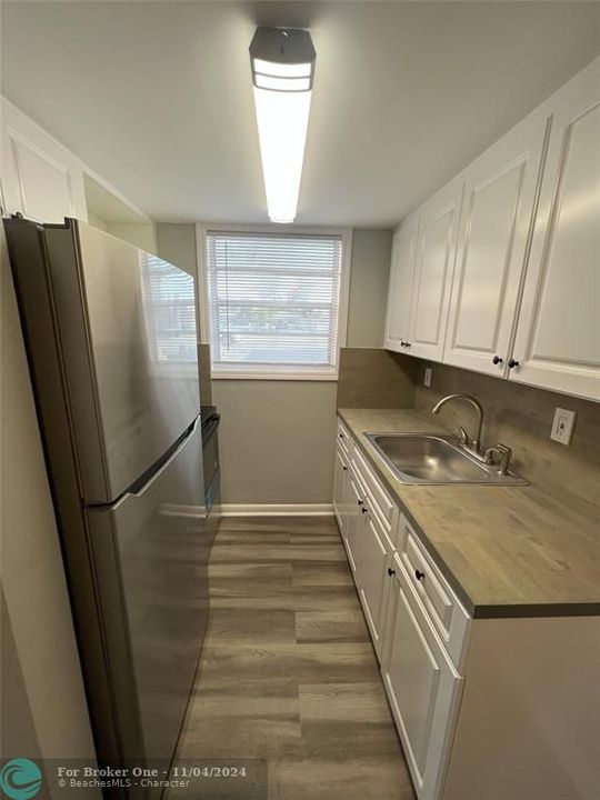 Active With Contract: $1,775 (1 beds, 1 baths, 10386 Square Feet)