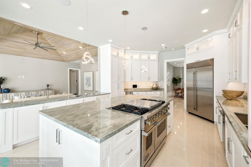 For Sale: $6,999,900 (5 beds, 5 baths, 5427 Square Feet)