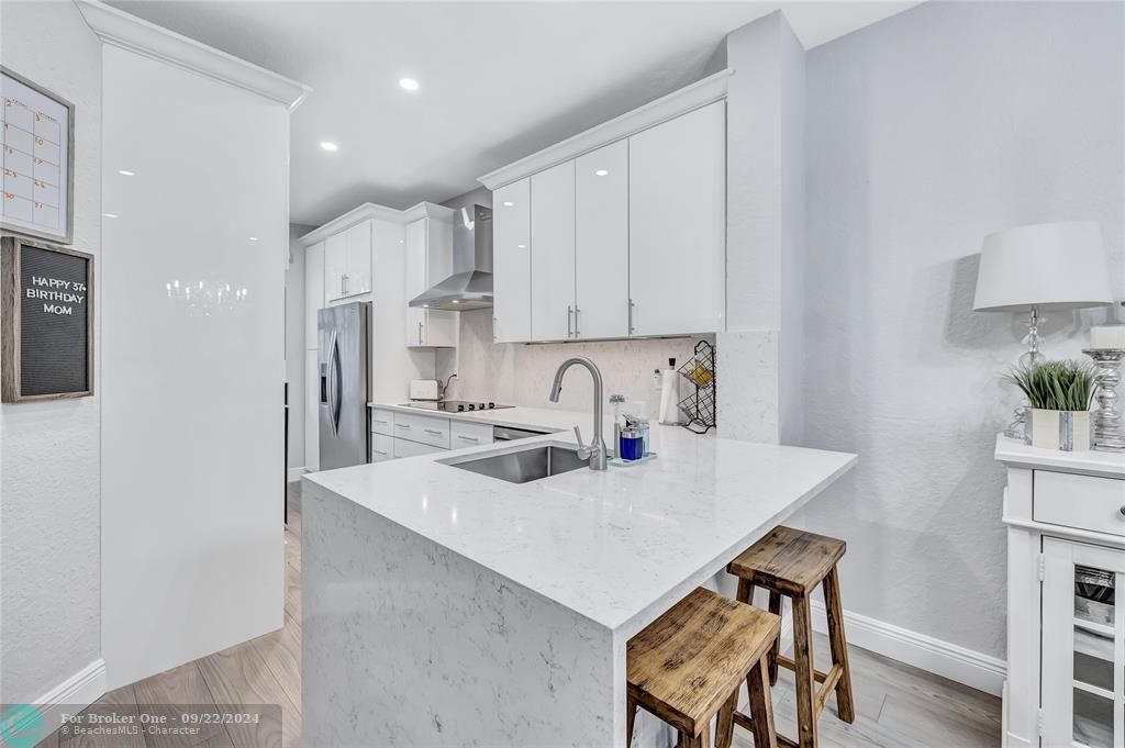 For Sale: $425,000 (3 beds, 2 baths, 1405 Square Feet)