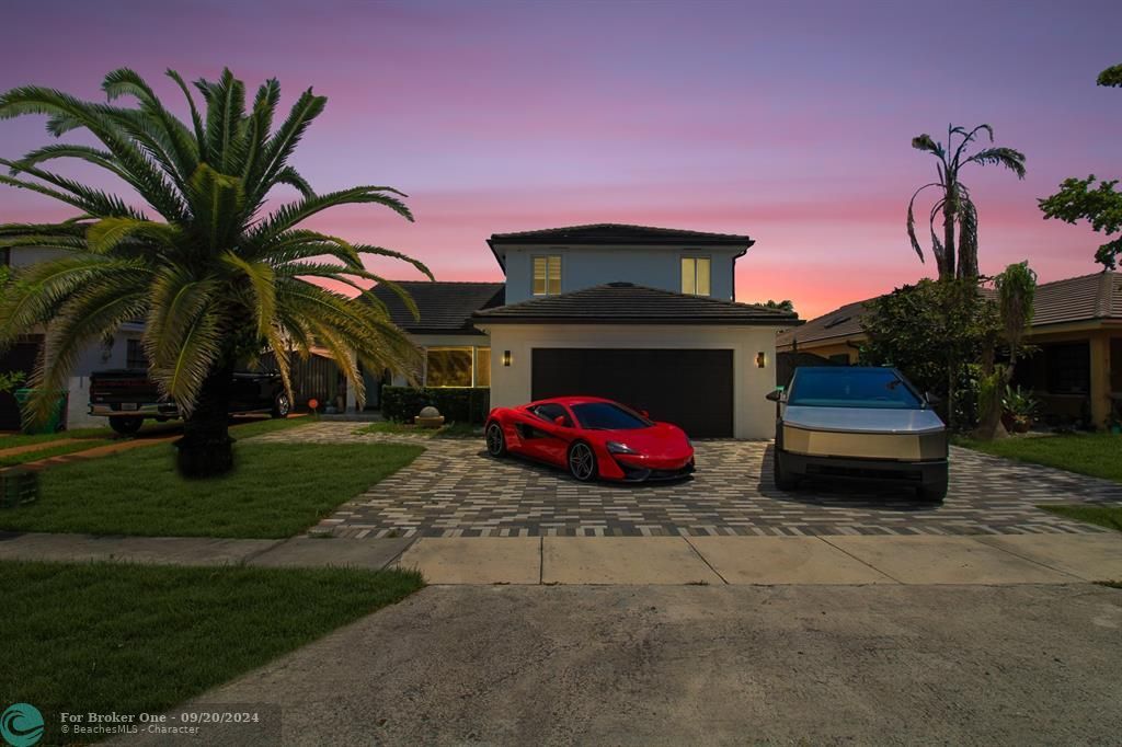 For Sale: $999,000 (4 beds, 2 baths, 2510 Square Feet)