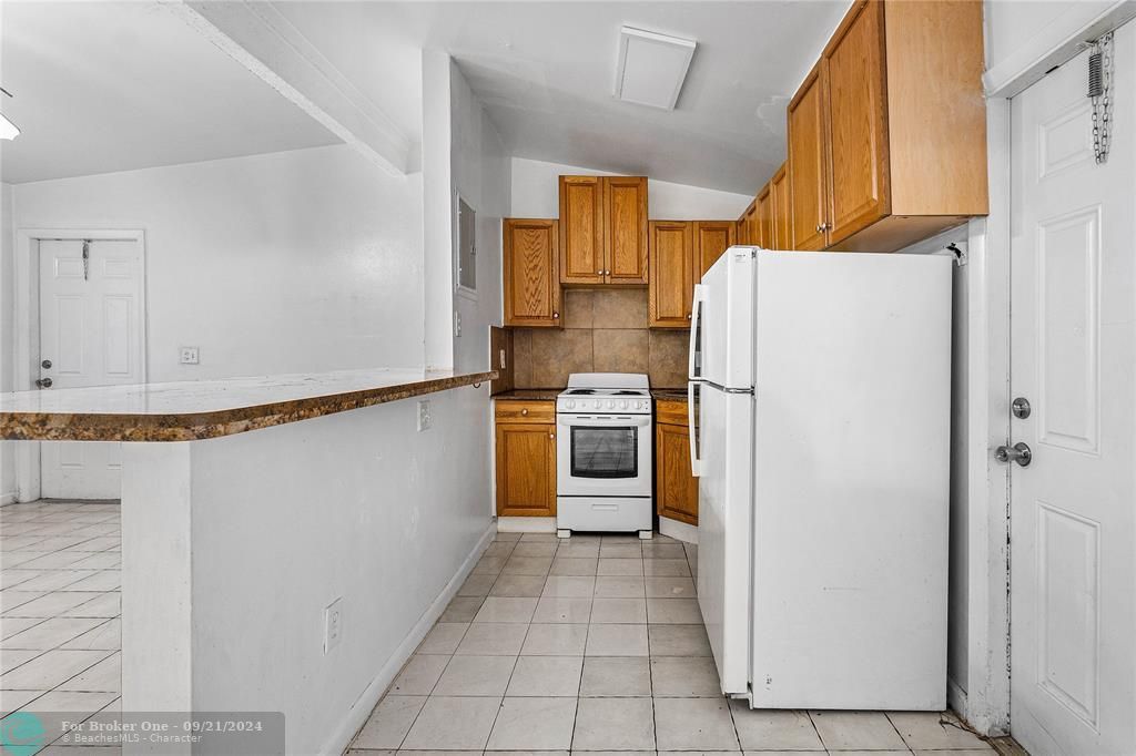 For Rent: $1,100,000 (0 beds, 0 baths, 3142 Square Feet)