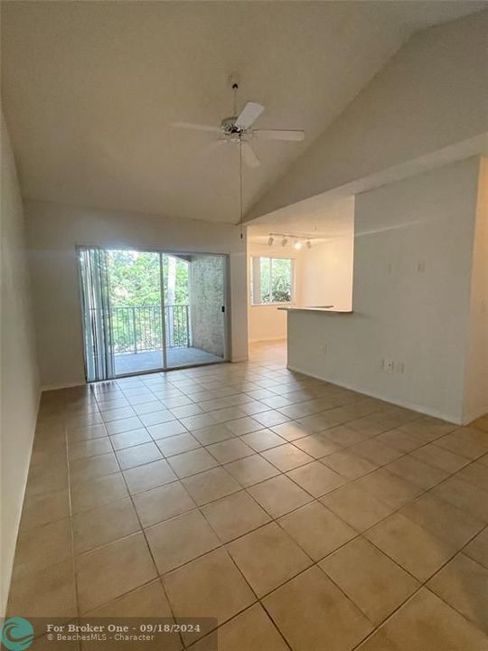 For Rent: $1,795 (1 beds, 1 baths, 798 Square Feet)