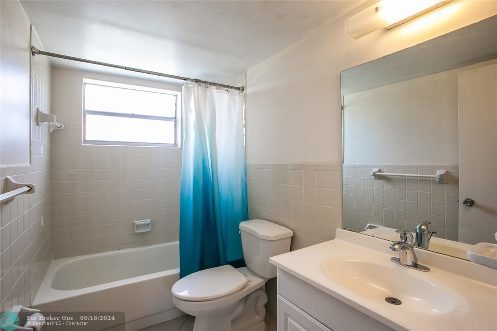 For Sale: $229,900 (2 beds, 2 baths, 1134 Square Feet)