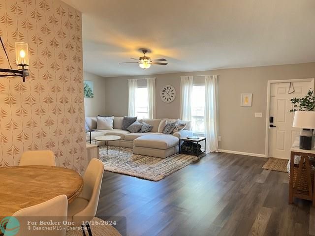 Active With Contract: $3,400 (3 beds, 2 baths, 1532 Square Feet)