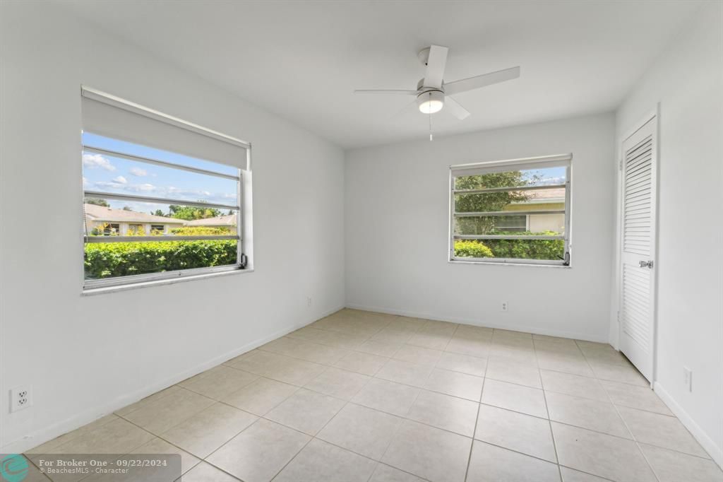 For Sale: $296,500 (2 beds, 2 baths, 1332 Square Feet)