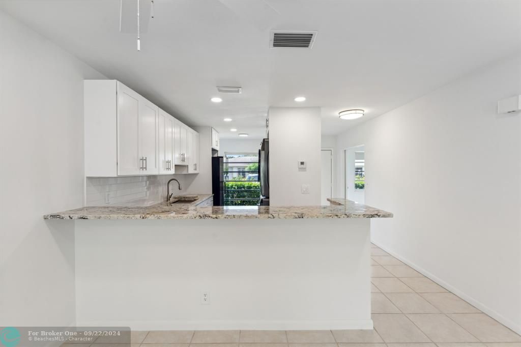 For Sale: $296,500 (2 beds, 2 baths, 1332 Square Feet)