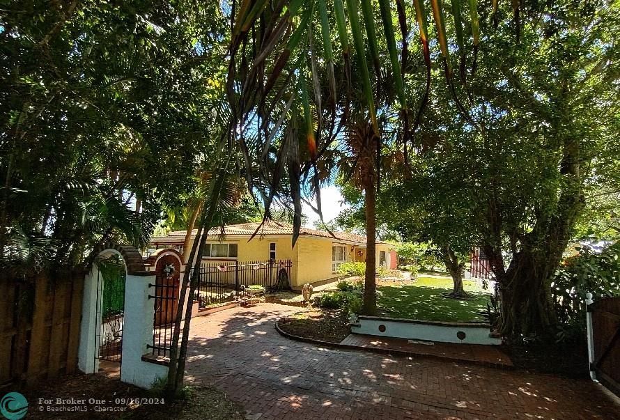 En Venta: $875,000 (2 camas, 2 baños, 1543 Pies cuadrados)