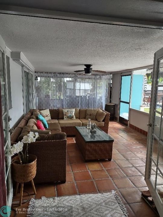 En Venta: $875,000 (2 camas, 2 baños, 1543 Pies cuadrados)