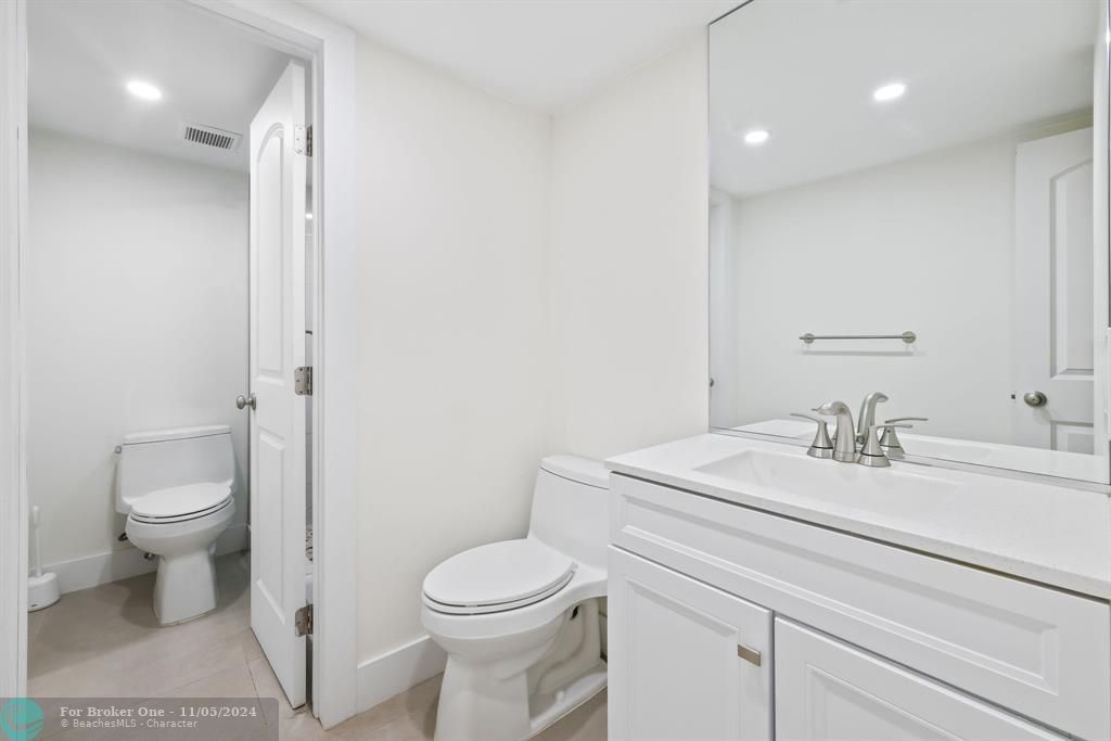 For Sale: $383,500 (2 beds, 1 baths, 1056 Square Feet)