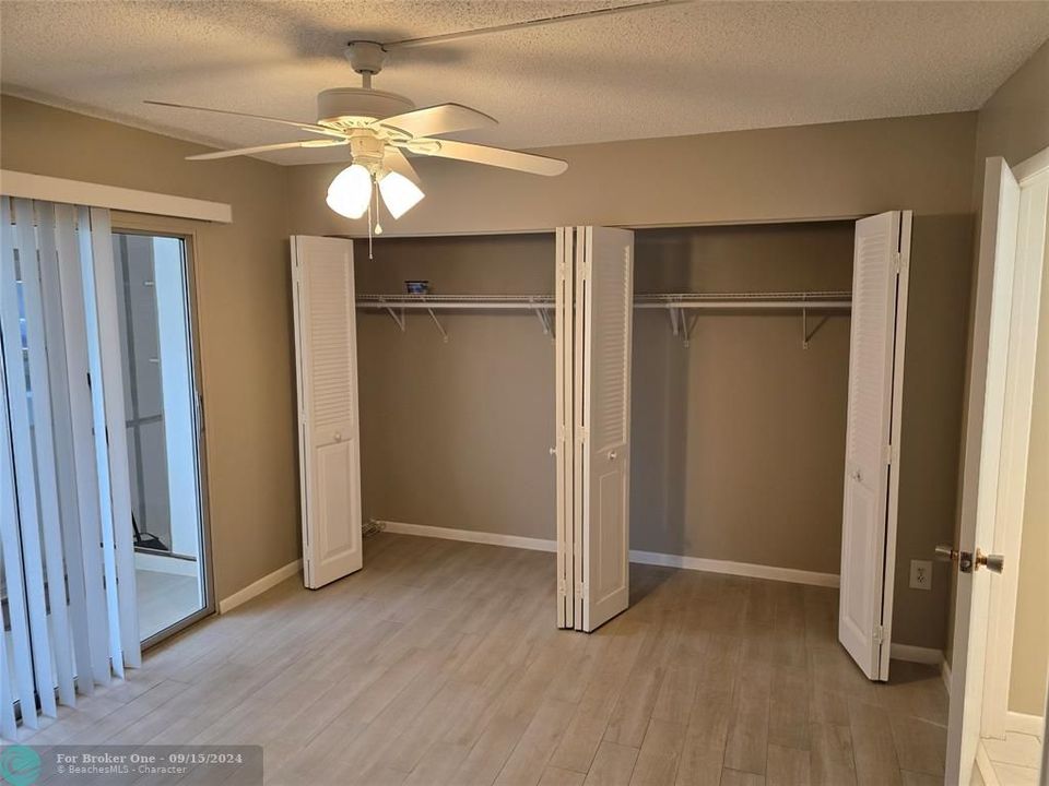 Active With Contract: $1,350 (1 beds, 1 baths, 595 Square Feet)