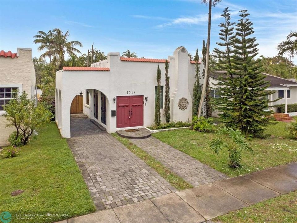 En Venta: $724,000 (3 camas, 2 baños, 1706 Pies cuadrados)