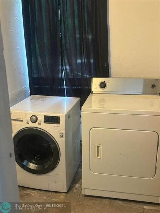 En Venta: $2,100 (2 camas, 1 baños, 900 Pies cuadrados)