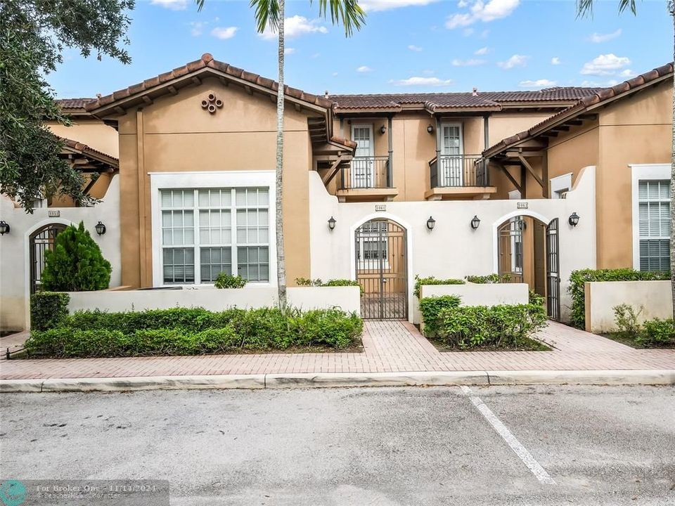 Active With Contract: $3,450 (3 beds, 2 baths, 1772 Square Feet)