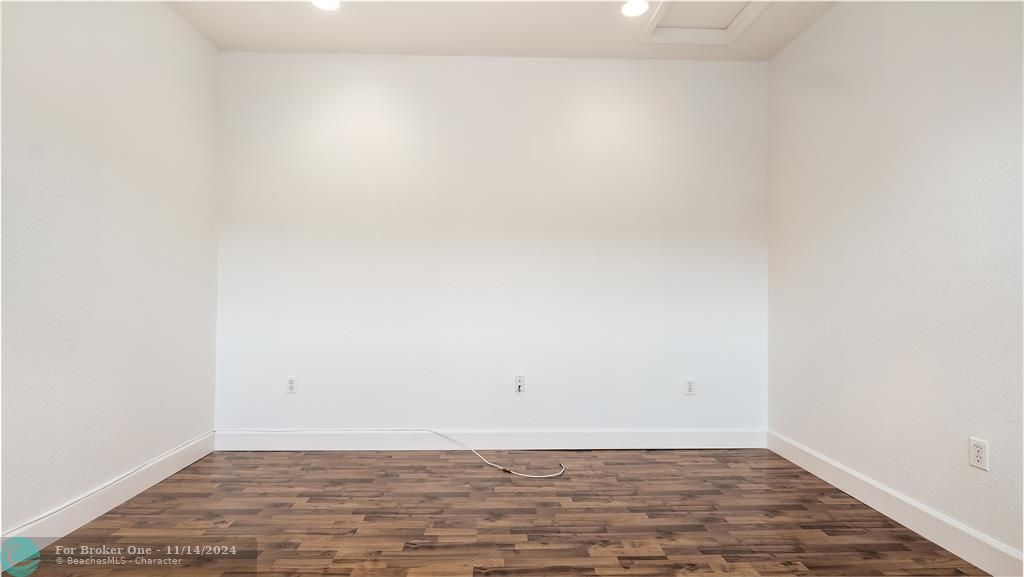 Active With Contract: $3,450 (3 beds, 2 baths, 1772 Square Feet)