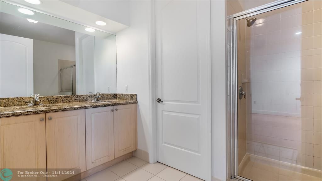 Active With Contract: $3,450 (3 beds, 2 baths, 1772 Square Feet)