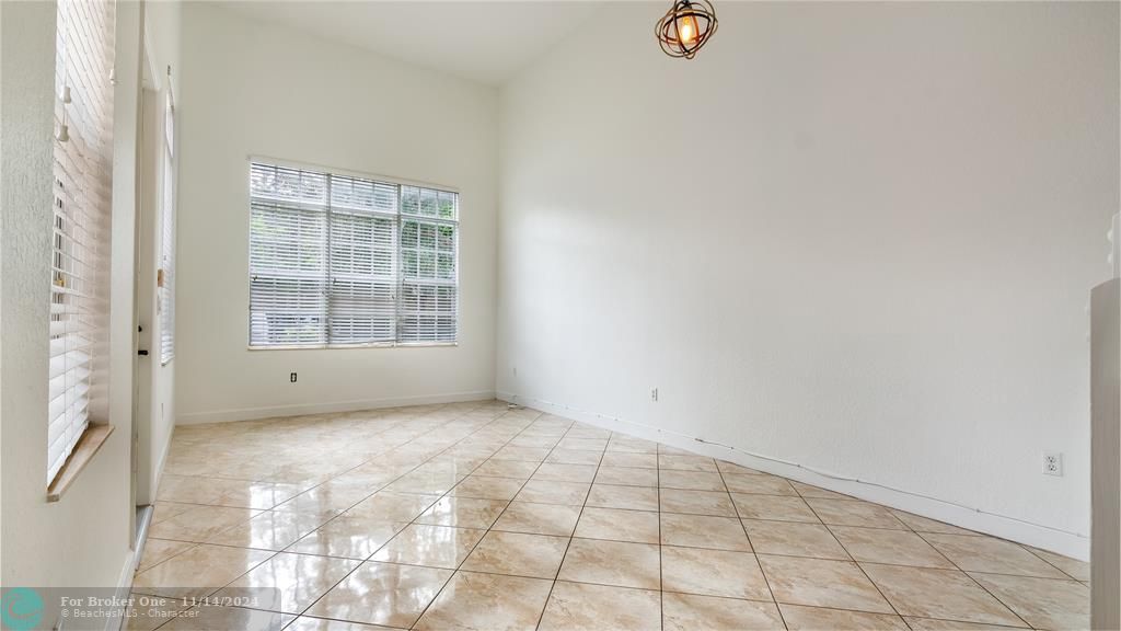 Active With Contract: $3,450 (3 beds, 2 baths, 1772 Square Feet)