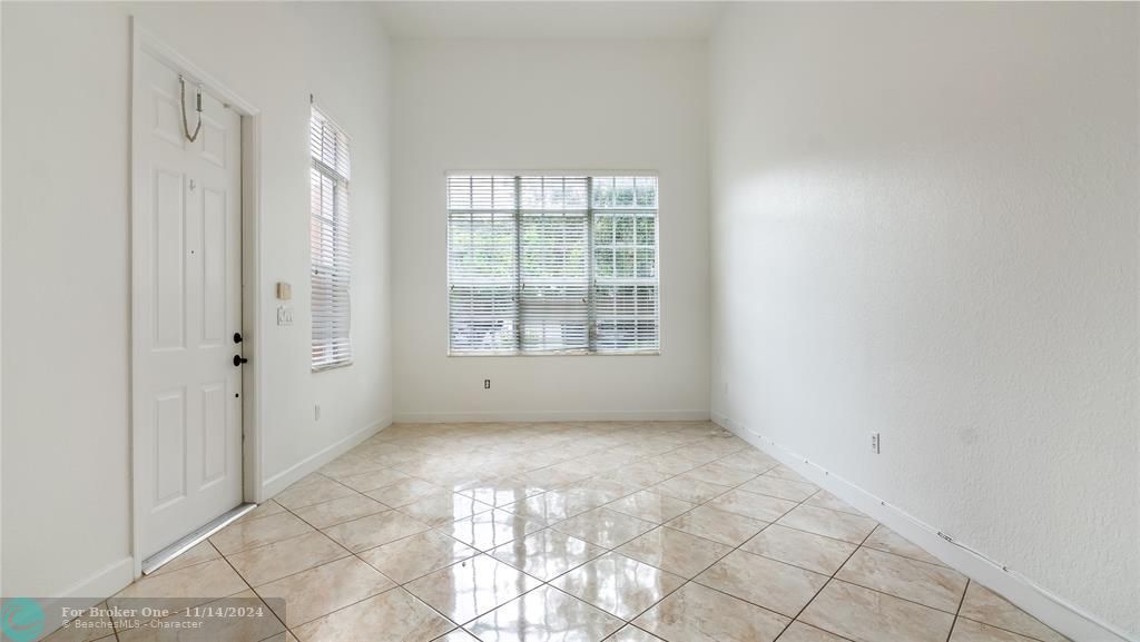 Active With Contract: $3,450 (3 beds, 2 baths, 1772 Square Feet)