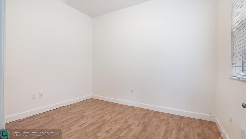 Active With Contract: $3,450 (3 beds, 2 baths, 1772 Square Feet)