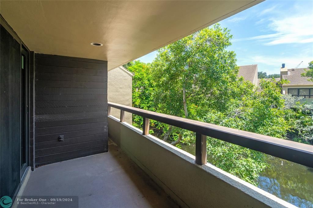 Active With Contract: $5,000 (3 beds, 2 baths, 2265 Square Feet)